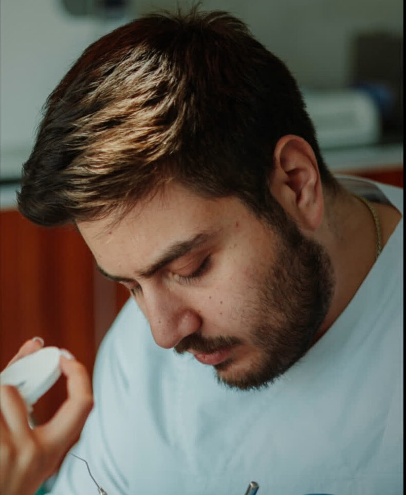 دکتر رضا متبسم